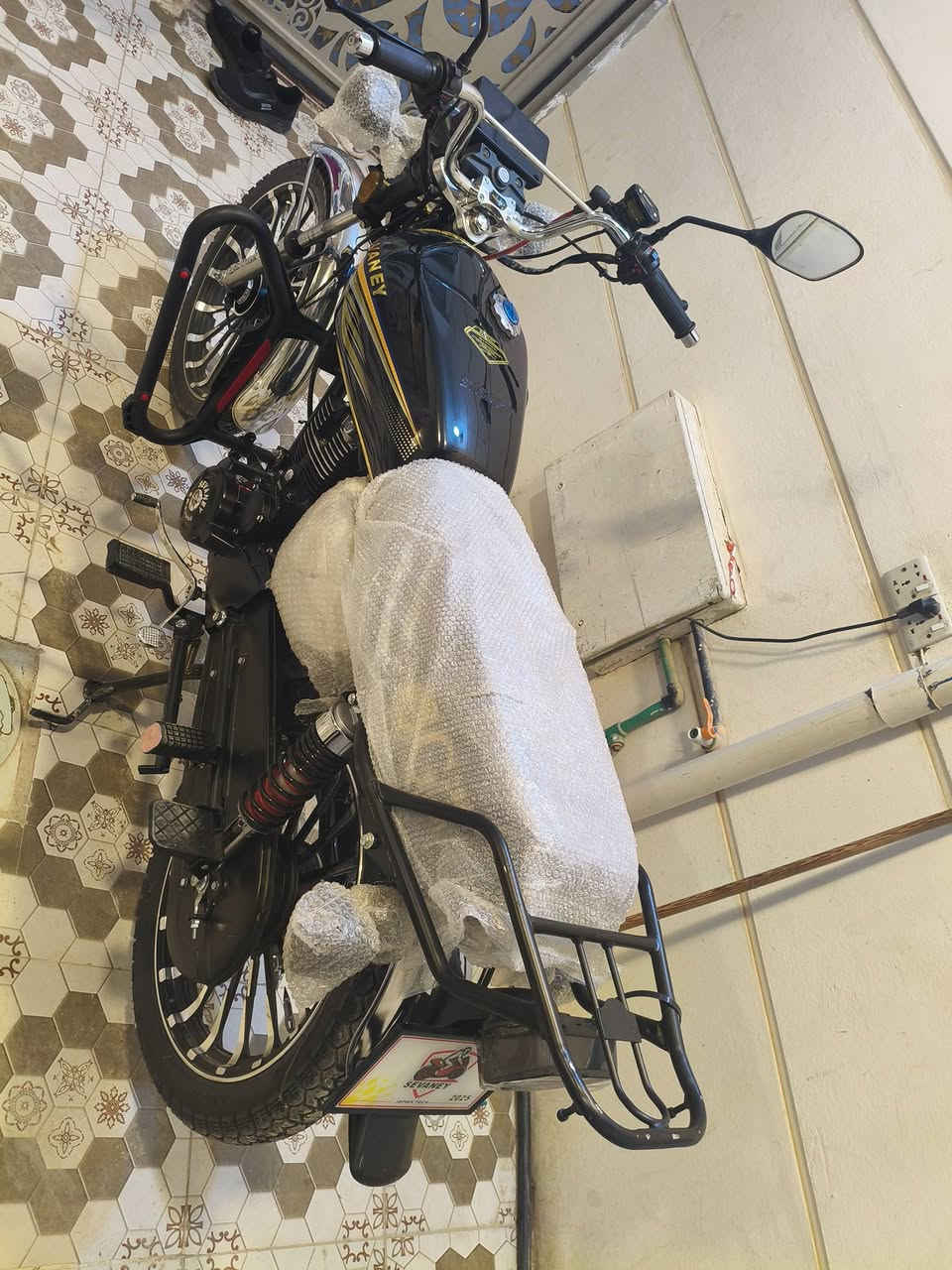 السلام عليكم
للبيع دراجه سيفان موديل 2025بعدها زيرو ماشيه 500 مستخدم 10ايام فقط 
محرك 200دراجه بعدها وضع شركه بصمات ثنين سويجات ثنين السعر مليون بي مجال قليل مكان دراجه الرمادي


**إذا كنت صاحب هذا الإعلان وتريد حذفه لأي سبب، رجاءا أرسل رسالة إلى الدعم الفني**