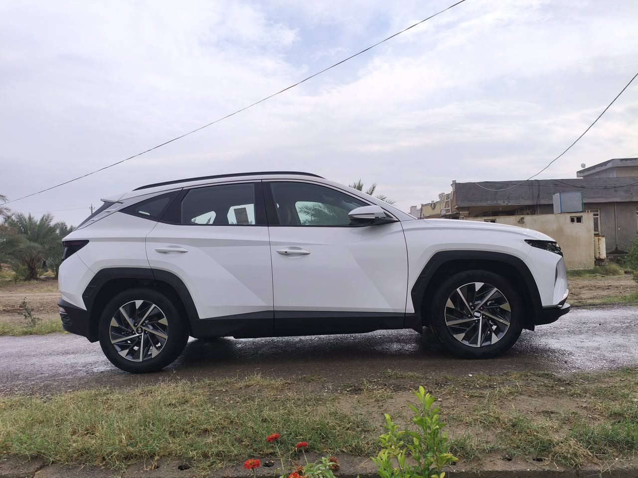 توسان 24فول عدا البنوراما ماشيه 52 مبدل فقط رواجز سعرها 218 ***********
