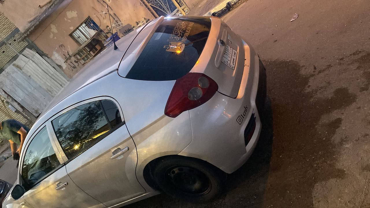 السلام عليكم سياره بريلنس البيع او مراوس حسب القناعه السياره جديده محوره مكينه وكير مال كورله بيكاجو السياره بيه القماره مصبوغه مال جراد السياره نضيفه شوفت العين وبيه بلبنيد ضربه ع حطته ومبينه بل صور الدواخل نضيفه ماناقصه شي السياره جاهزه كلش 45 وبيه مجال ***********
