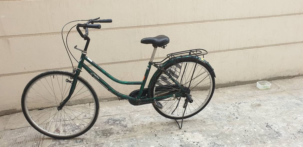 السلام عليكم.  
بايسكل بناتي موشم للبيع بايسكل نضيف وجديد بريك دسك 90 وياله مختمه شبجه جديدة حمالات جدد سرج طبي جديد بوري سرج مختوم
تايرات جدد بريك امامي نضيف    السعر 90 وبي مجال 
للتواصل الخاص مفتوح او *********** واتساب
