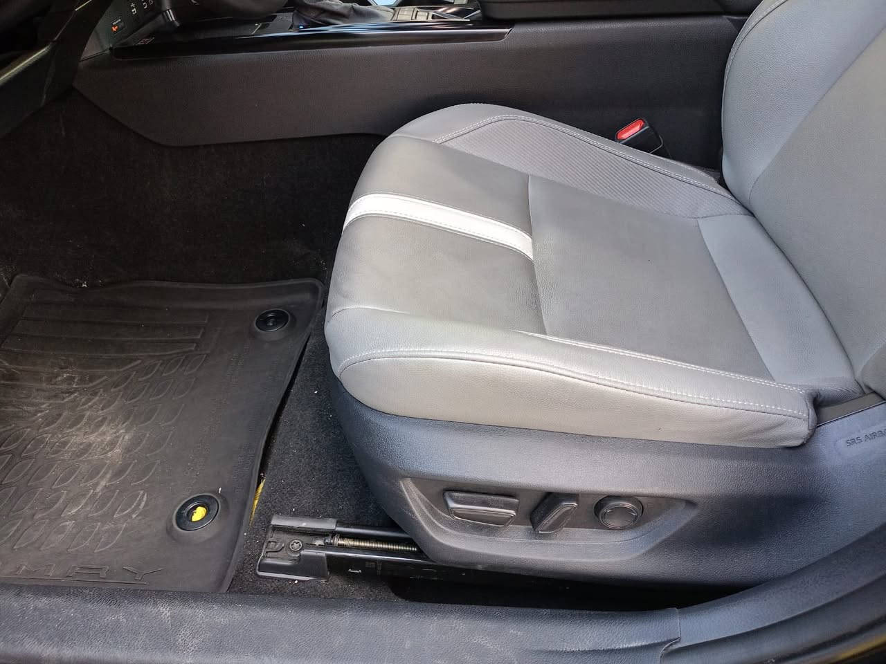 𝟐𝟎𝟐𝟓 𝐓𝐎𝐘𝐎𝐓𝐀 𝐂𝐀𝐌𝐑𝐘-SE 𝐁𝐋𝐀𝐂𝐊
تويوتا كامري (SE BLACK) موديل : 2025

اللون : اسود

عداد المسافة : ١٨ الف كيلو 

حجم المحرك : 2.5L (4.سلندر) هايبرد

حادث السيارة : صبغ بنيد ودعامية امامية وخلفية 
                          مع تعديل وصبغ بسيط بالشواصي وتعديل بارد بالجاملغ الخلفي صور الحادث مرفقة.                                      

الايرباكات : دركة + بردة

المواصفات : SE 𝐁𝐋𝐀𝐂𝐊

كيـــج الكتـــرونـــي

شـــاشة كبير لمـــس

شحن وايــــر ليـــس

كــــاميــــرة

ابـــواب  بصمة

بصمة تشـــغـــيل 

تشـــغـــيل عـــن بعد 

داخل رصاصي وابيض

هـــانـــد بـــريـــك بصمة

اوتو هولد (𝐀𝐔𝐓𝐎 𝐇𝐎𝐋𝐃)

اوتو ستارت (𝐀𝐔𝐓𝐎 𝐒𝐓𝐀𝐑𝐓)

رادار امامي
‏‎
رادار جانبي (نقاط عمياء)
‏‎
رادار خلفي (التحذير من الاصطدام)
‏‎‏‎
حساسات جانبي 
‏‎
مانع انزلاق+𝐀𝐁𝐒

نظام (𝐄𝐂𝐎)

نظام (𝐍𝐎𝐑𝐌𝐀𝐋)

نظام (𝐒𝐏𝐎𝐑𝐓)

تحكم استيرن

تبريد لمس

تبريد خلفي

كشنات كهربائي

لايتات (𝐋𝐄𝐃) ليـــد عدسة زينون

بكلايتات (𝐋𝐄𝐃) ليـــد

ويــــل كــــروم اسود

رقم بغداد 

السعر : ٢٠٥ ورقة

‏‎تفاصيل اكثر الاتصال علی ارقام التاليه  

WhatsApp☎️***********

عنوان📍بغداد حي الخضراء او حي الجامعة
