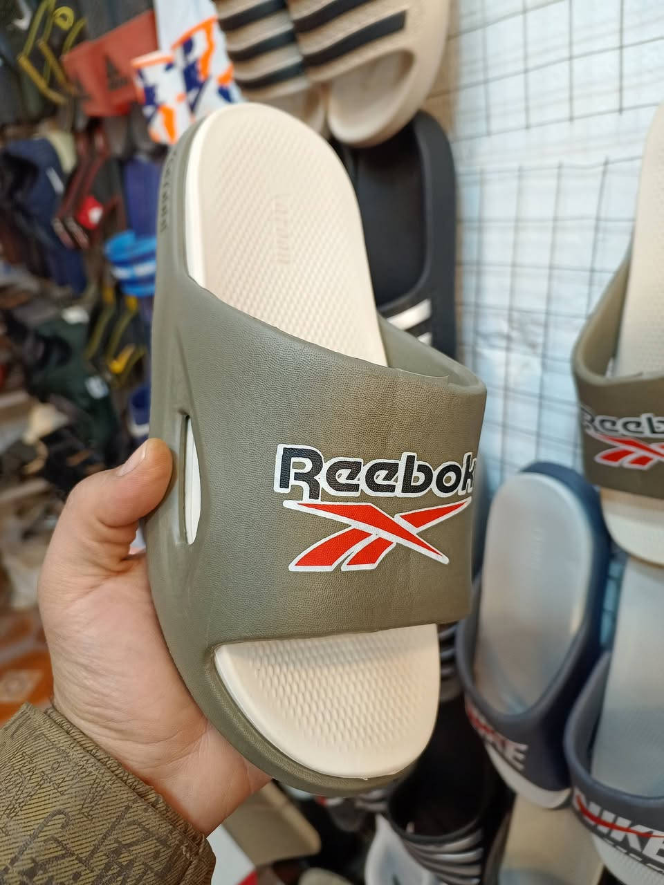 فقط ب3الاف دينار القطعة نعال طبي قياسات 40 41 42 43 44 45
العنوان شارع الفافون قرب المرطبات من جهة سوق المخضر


**إذا كنت صاحب هذا الإعلان وتريد حذفه لأي سبب، رجاءا أرسل رسالة إلى الدعم الفني**