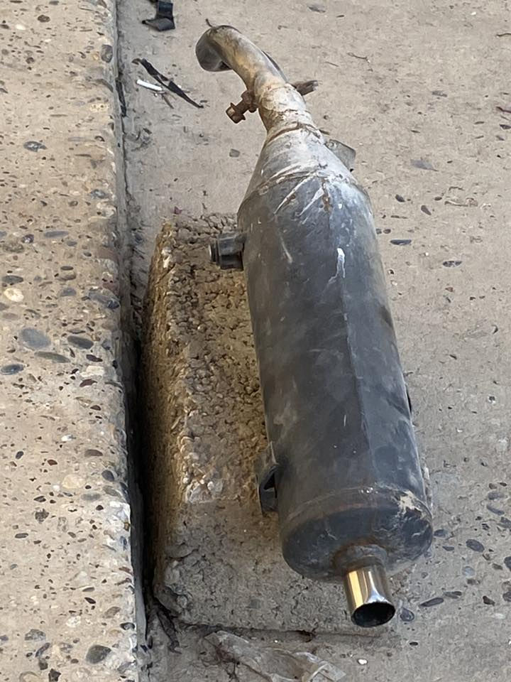 سلام عليكم عندي هاي صالنصة رياضي فول للبيع مال ماكس 140وترهم للفراشة سعرها 17الف وهاذا رقمي ***********اسيا***********
