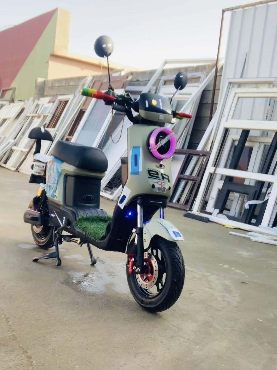 سلام وعليكم بايسكل شحن R9للبيع 👌🏍️
مستخدم شهرين 😍
السرعه 109
بطاريات جدد 🔋 
لايت عالي او ناصي 🔦
نشرات شغالات 💎
Rيرجع بك 😊
حساسات شغالات 👌
مآبي اي عيب 👌
سعر ٥٥٠ 💲 
مكاني كركوك ناحيه يايجي 👍 
موجود عل فيس 👌


**إذا كنت صاحب هذا الإعلان وتريد حذفه لأي سبب، رجاءا أرسل رسالة إلى الدعم الفني**