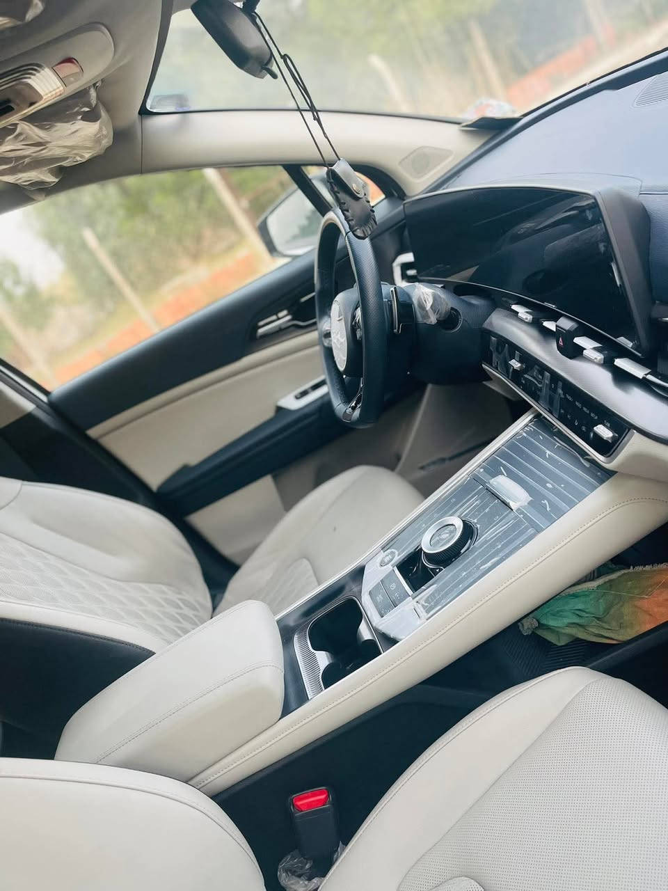 للبيــع كيـــا سبورتج هايبرد ♕2025♕
محجوزة للمصرف  راعيه بغداد مقترض وكفيل اخوان نفس البيت
(تباع بوكاله لحين اكتمال الاقصاد)
فــول مواصفــات اعلى فئه ♡لارج♡
 بانوراما ♕ 4 ♕ كامرات
كشنات كهرباء وتدفئة وتبريد
 وخزن ذاكرة كير ماوس
صندوق كهرباء يعني مفولة للأخير
السعر ♕205$♕وبيه مجال
مكان السياره/بغداد  البلديات 
للاستفسار اتصل 
*********** ما متواجد بالفيس اعتذر ما ارد
