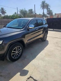 جيب شيروكي فول 1/1 جديده وارد امريكي بغداد سنويه باسمي اعلى فئه ومكفول...