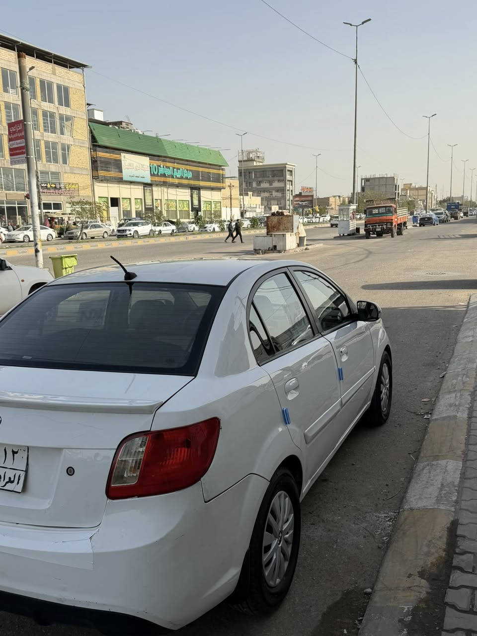 السلام عليكم كيه ريو للبيع 2012 مكفوله من ضربه بيها صبغ قليل كلش سياره جديده كلش وأحلى من الصور 
رقم أربيل وكاله ثاني يوم 
مكينه 1600 جديده بعدهي 
حداديه تخم تاير تبريد كله جديد سياره مال بيت 
السعر 76
مكاني النجف 
***********
