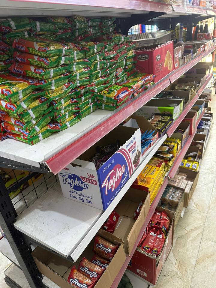 من رخصت الادمن المحترم
سفينه حلويات وعارضه كيك للبيع الطول ٣امتار ونص 
الارتفاع ٢ متر استعمال بسيط كالجديده كامل ملحقاتها للبيع السعر والتفاصيل الاتصال على الرقم التالي 
0776 346 5988
