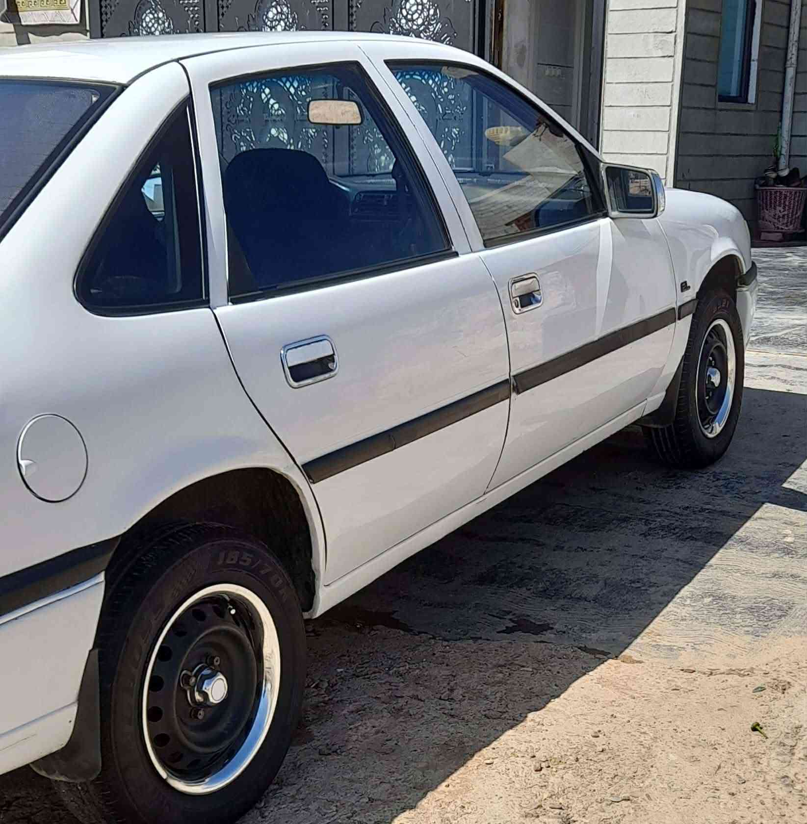 ئۆپڵ ڤیکترا نمونەلەپاکو خاوێنی مەکینە18سەنەوی تازەیەبێ تەقەوڕەقەیە سەیارەیەکی تابڵێی توندو تۆڵە هەموشتێکی جایزە زۆرپاک وخاوێن ماوەتەوە ژمارەی خاوەنی ***********ئادمین🌹
