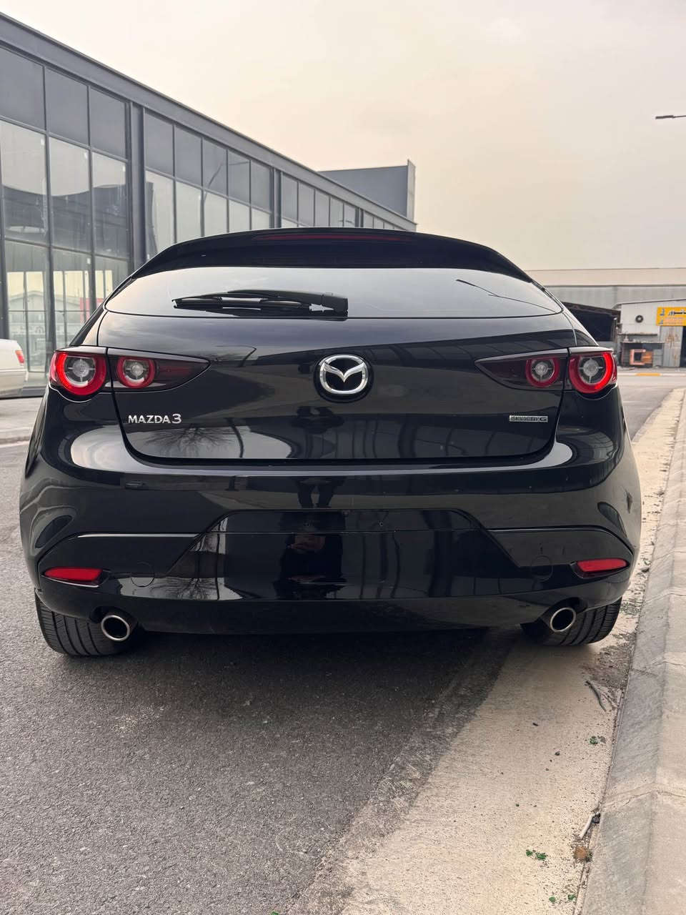 مازدای ۳ پریفێرد
بۆنیت بۆیاخە و ٤ پارچەی سەکن کلێری ئەمریکایە
تەنها ئێرباگی سوکانی تەقیوە و ناوی هیچ نەگرتوو
سەیارەکە ۲۸٠٠٠ مایل ڕۆشتووە و بە پاکی ماوەتەوە
سڵاید و کوشن جلد کوشن کارەبایی و کوشن هیتەرە
نرخی ۱۲٥ گەڵایە
سلێمانی ـ معرض شکۆفەی ۱ السليمانية, العراق


**إذا كنت صاحب هذا الإعلان وتريد حذفه لأي سبب، رجاءا أرسل رسالة إلى الدعم الفني**