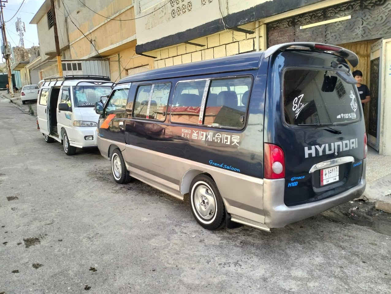 سلام عليكم هونداي لبيع موديل 96سنويه 27مرور صفر هيئه ما مسجله مكينه مال كصه بيها بخار  شرط التحويل  و كاله سياره جاهزه مصبوغه جماليه ***********
