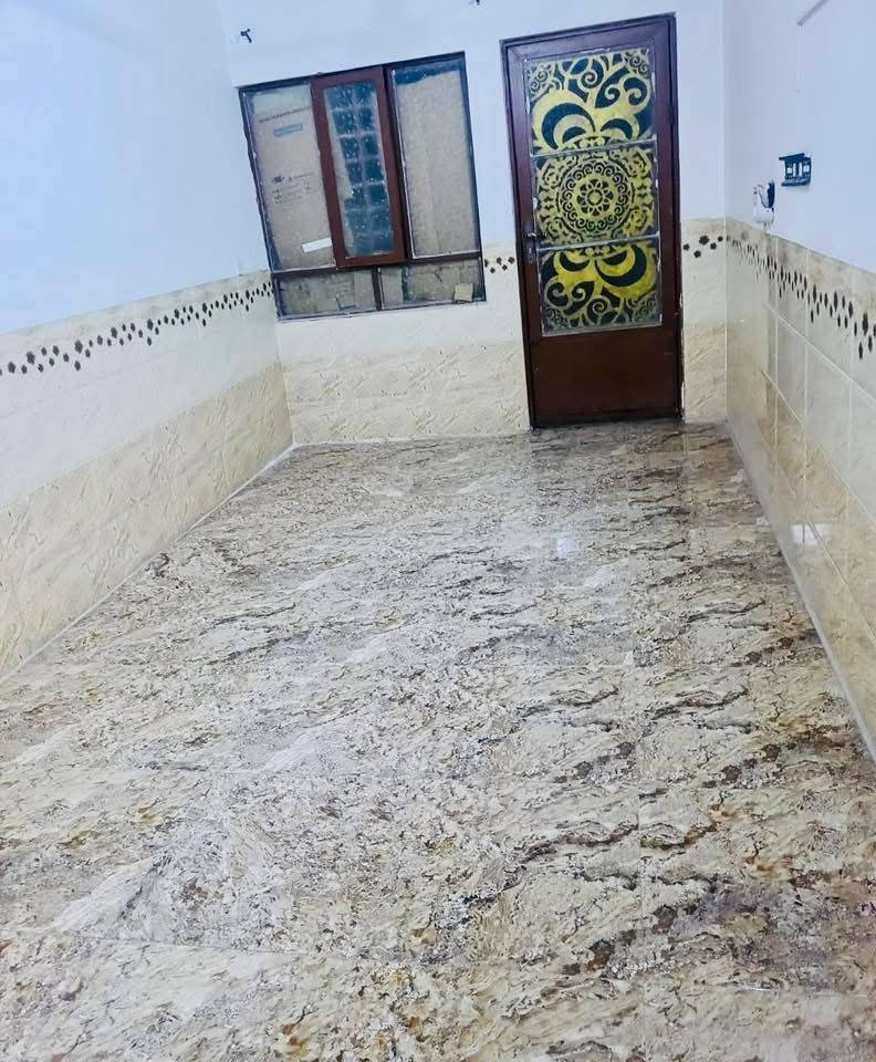 #دار_للايجار_للايجار
مساحه 100 متر
الموقع حي الانتصار شارع 60 من جهه الميثاق
الدار متكون غرفه نوم وهول ومطبخ واستقبال وصحيات وبيتونه
#بدل_الايجار_175_
للتواصل والاستفسار الاتصال
***********
***********
