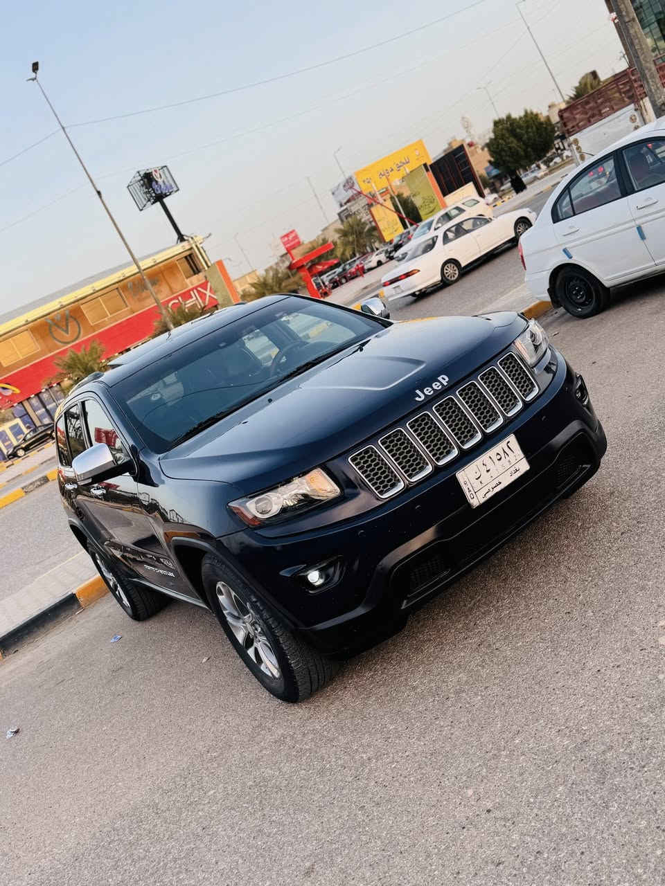 للبيع جيب لاريدو
موديل 2014 
اامريكي حادثة بنيد وجاملغ
 وبية باب بلعراق. مبدلة بلادي 
بدون صبغ  والباقي مكفول 
بية شكم رصعة  بسيطة 
الون نيلي  موصفات فول 1 ع 1
محرك 6 سلندر 3600 
سلايد روف بصمة ابواب وجنطة 
لد امامي خلفي دمام خلفي جنطة كهرباء
تحكمات فول شفتات ستيرن فور ويل 
حساس خلفي شاشة كامرة  كشنات جلد 
كشنات كهرباء دبل  موس وضع قيادة
ستيرن حراري تبريد مقاعد تدفى ويل كروم 
وباقي موصفات المعروفة 
سيارة جاهزة كير مكينة ممفتوح برغي بيهن
ماشي 107 حقيقي  تخم تاير جديد 
تبريد تدفى كلشي شغال. شرط وين يعجبك
رقم بغداد الماني سنوية جديد. تحويل مباشر  
السعر 165 بية مجال 
رقمي ***********
مكاني النجف الاشرف
