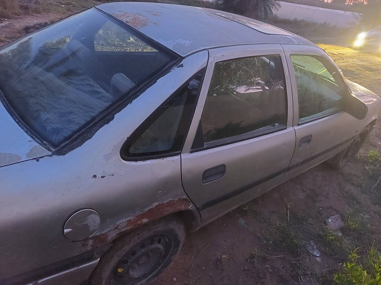 *********** فكترا ١٨٠٠ بلاديه للبيع رقم بغداد مكاني بغداد ٣٢
