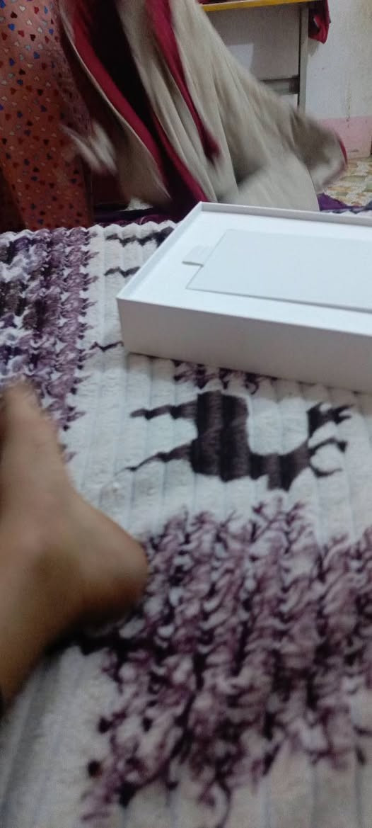 ايباد أير 5. معالج m1. ذاكرة 64.  جهاز نضيف كلش مابي ولا زلغه  مكفول من كولشي.  ويا كامل ملحقاته    ***********
واتساب
