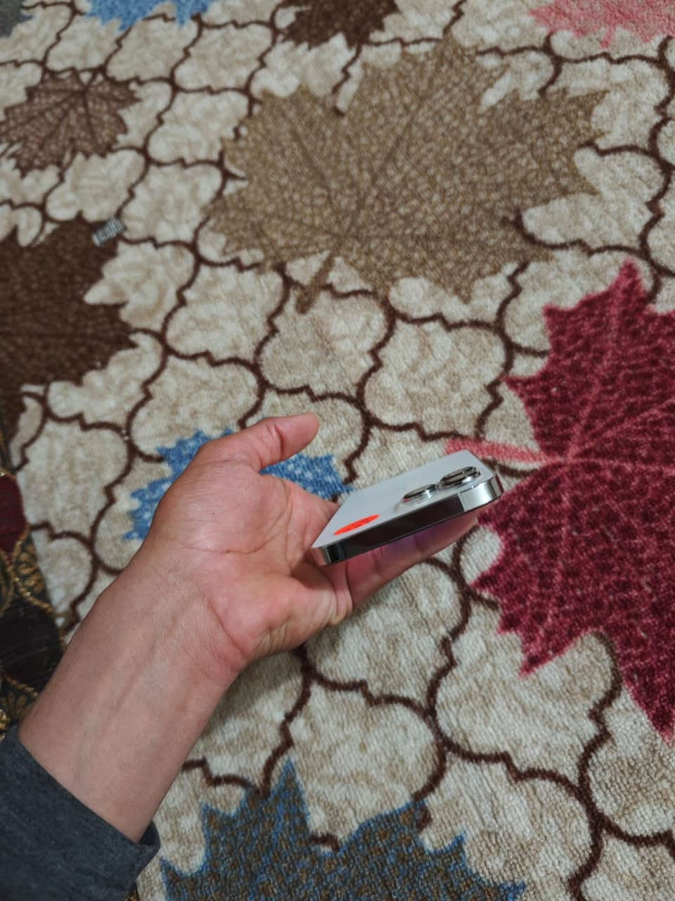 ايفون 13برو ماكس باتري 90 بعدو وضع بلاد مامفتوح   ذاكره 256 امريكي اصلي شرط النضافه السعر 800

***********
