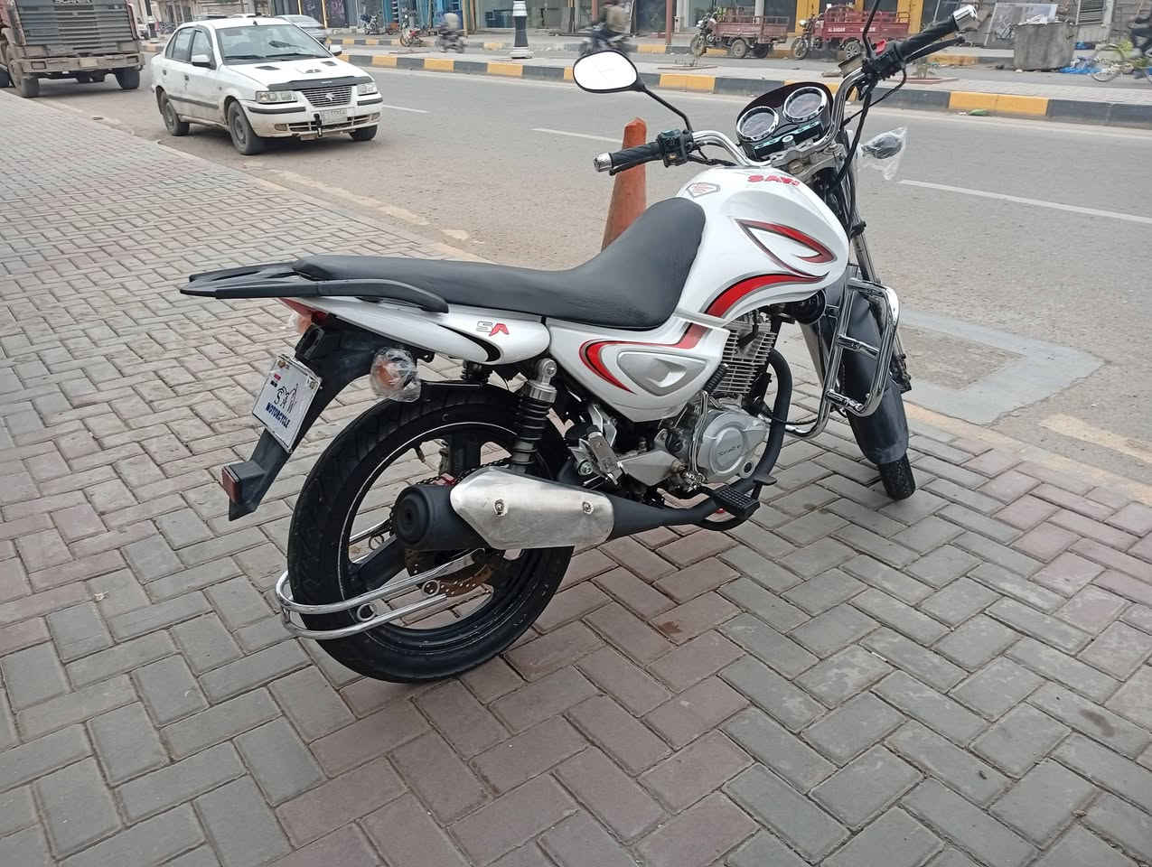 السلام عليكم لبيع سنكي 
٢٠١٨محدث ٢٥ 
محرك 150
سعر ب800
مكان بلد 

***********
