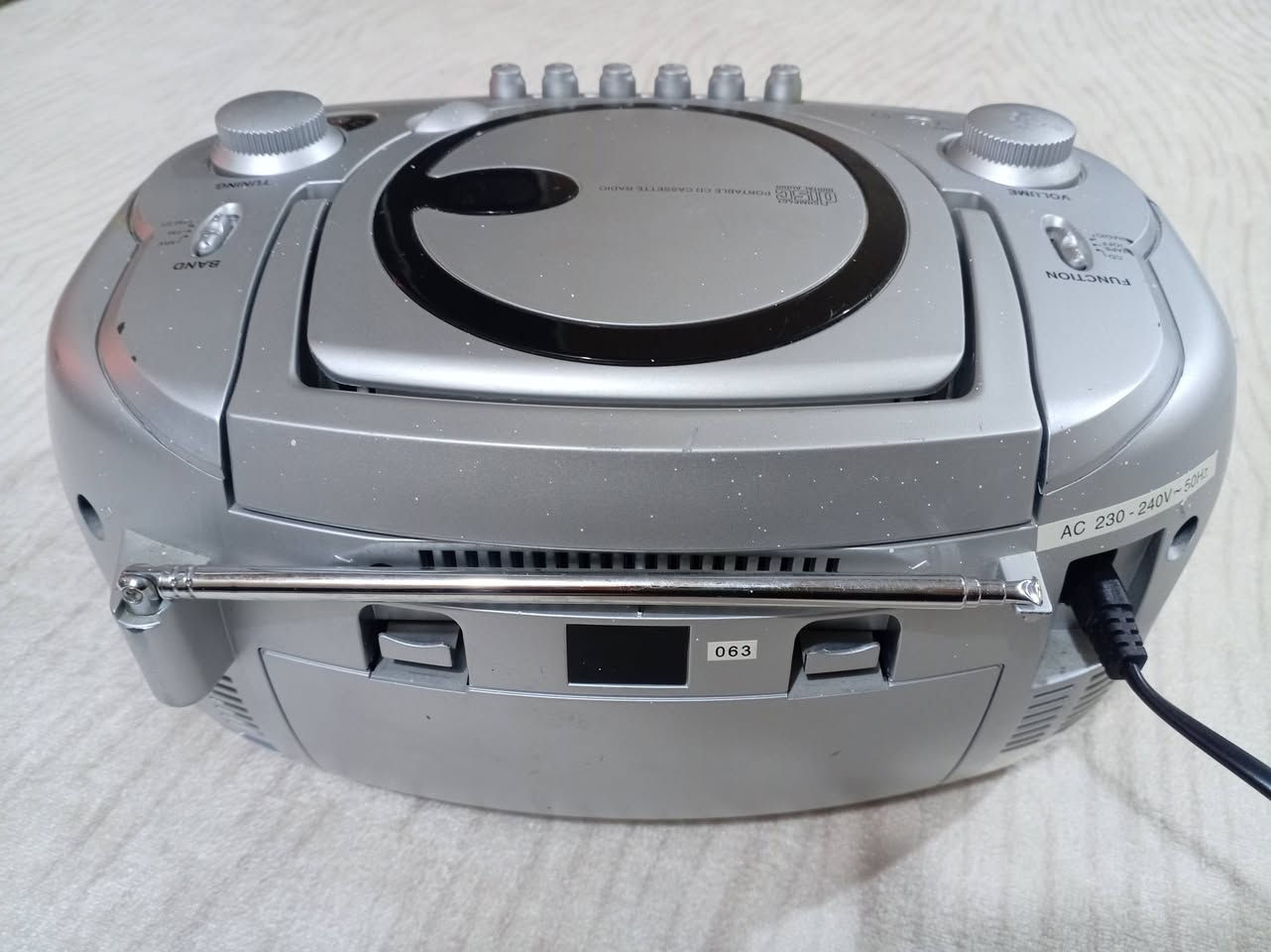 راديو ومسجل وسيدي نوع آلبا أوربي شغال وعلى بلاده بدون أي نقص أو خلل أو تصليح نهائياً

السعر 30 ألف
يوجد توصيل


**إذا كنت صاحب هذا الإعلان وتريد حذفه لأي سبب، رجاءا أرسل رسالة إلى الدعم الفني**