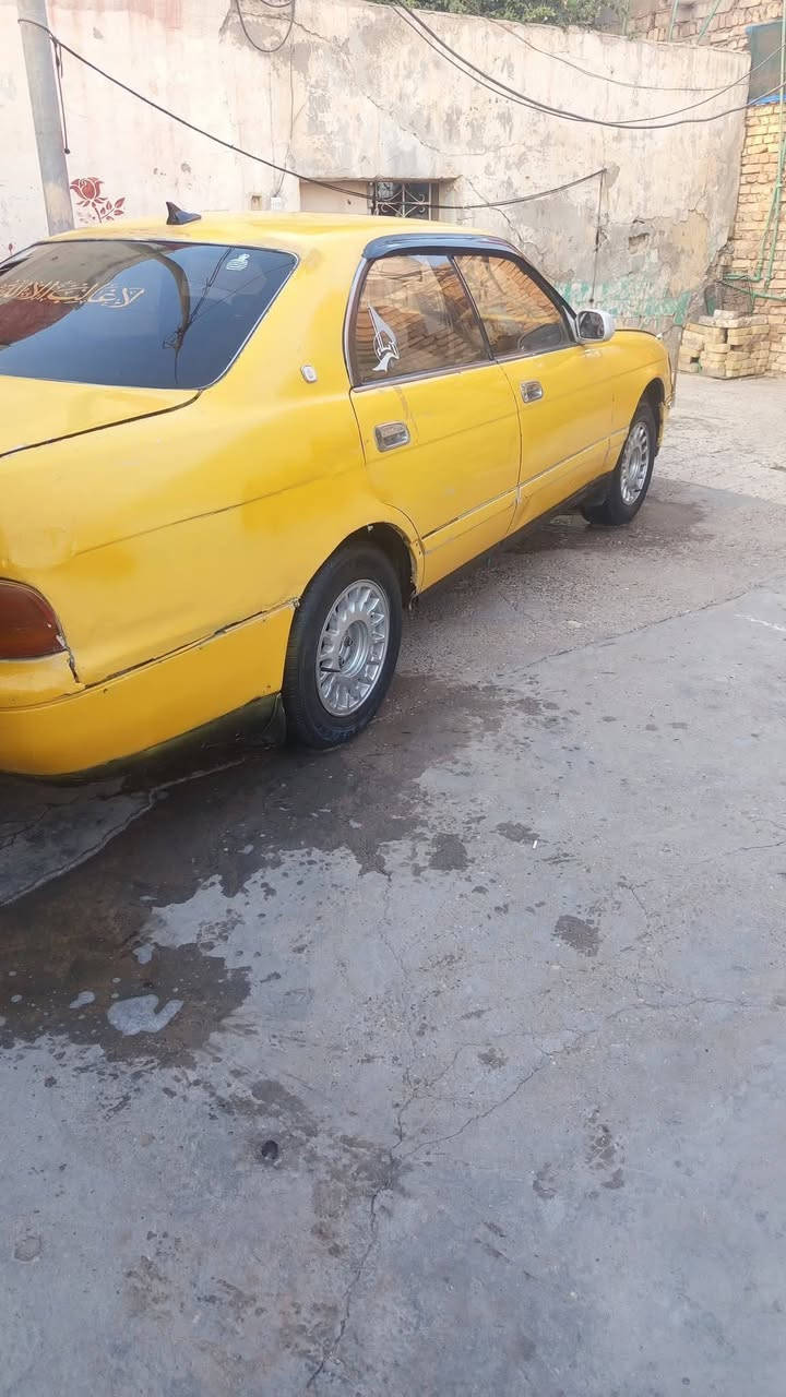 السلام عليكم سياره بطه موديل 2000 سياره جاهز من كلشي مكينه كير تخم تاير كلشي كامله سنويه منتهيه مالته العنوان البصره كرمة علي  السعر 37 وبيها مجال *********** فقط اتصال وتساب الرقم
