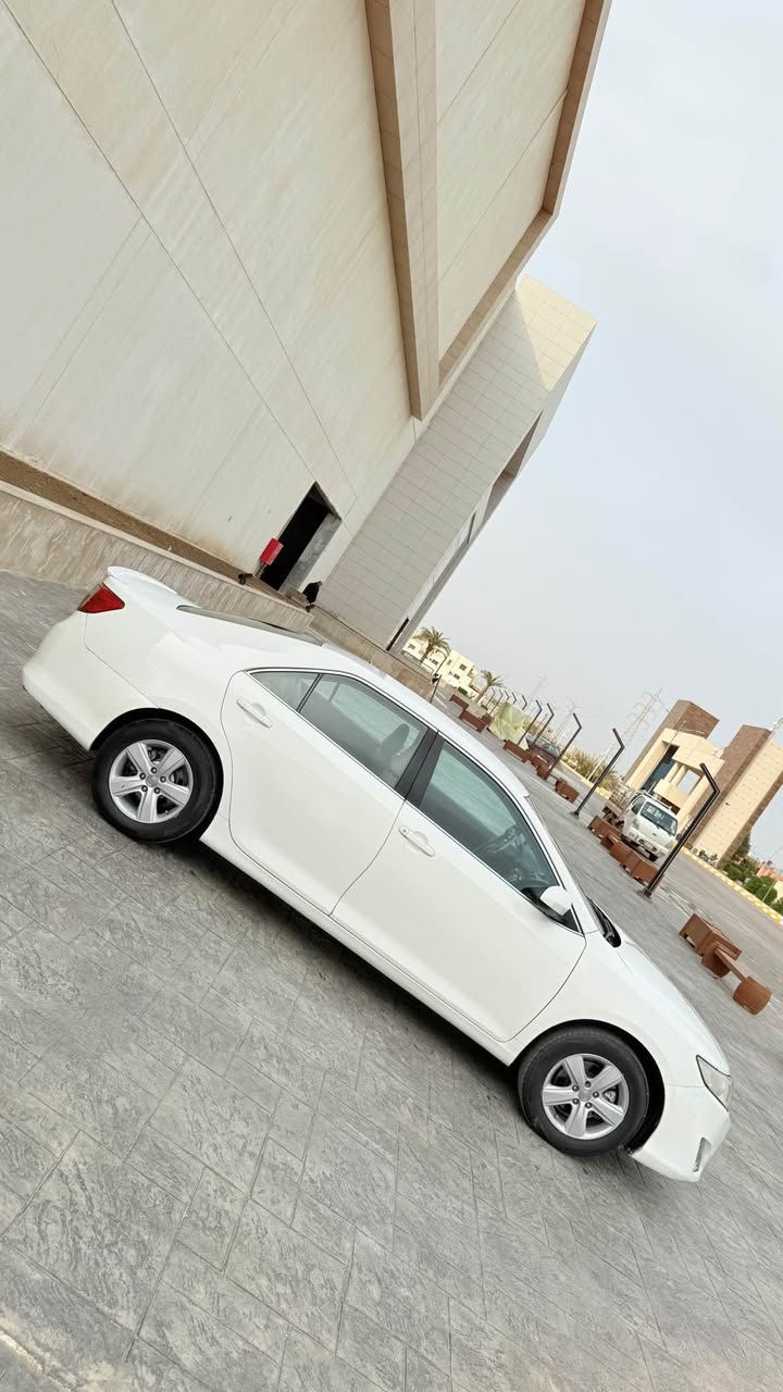 السلام عليكم 
كامري ٢٠١٣ خليجي مكفوله
رقم سليمانيه دولي الجديد هزه وسنويه كلها جدد
شرط التحويل والغرامات 
محرك ٢٥٠٠ / ٤ سلندر شرط .. كير شرط
السياره مكفوله بدون صبغ بدون تبديل شرط
تايرات جدد .. صدر جديد .. تبريد ثلج 
السعر ١٥٣ $ وبيها مجال
المكان صلاح الدين _ تكريت
هـ ***********
( اعــتــذر عن الاقســاط والـوعده ) تكريت, عكار
