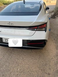 انترا للبيع 2024 تجمع صيني مكفوله ماشيه ٤٥ الف ١٣٥ وبيها مجال 07829161...