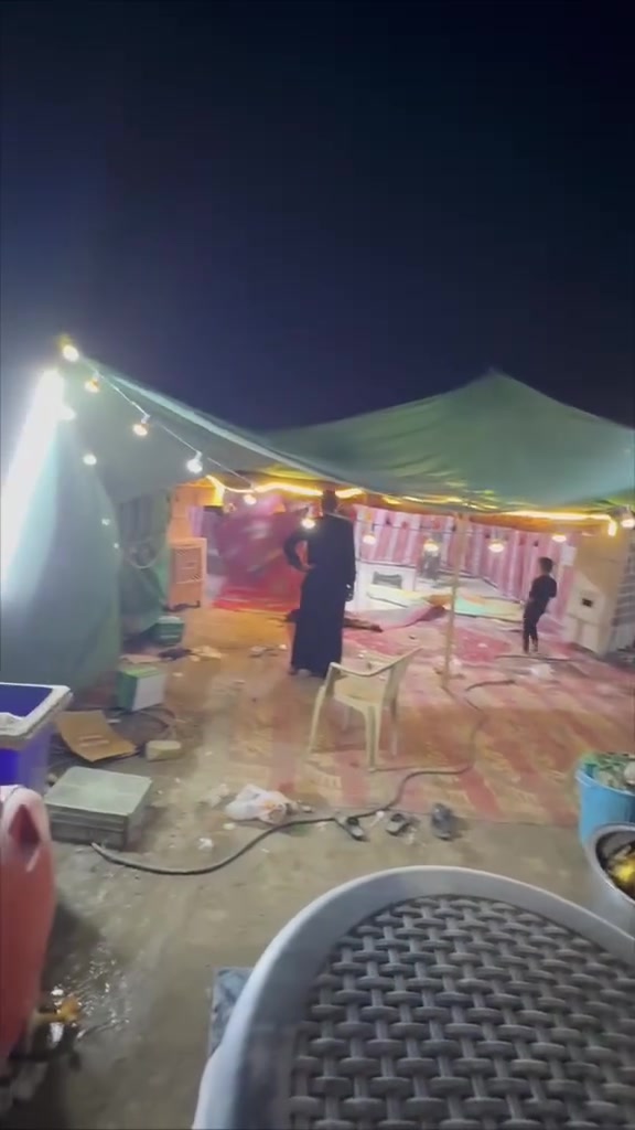 خيمه للبيع كامله منصوبه 3مرات
الطول 6×4/وياه رواك مالته كامله الخميه جديده السعر خاص ***********

اي نقص مابيه الخيمه
