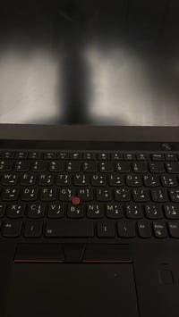 لينوفو اكس ون كاربون انتل جيل ثامن للبيع الشراي واتساب  07731050699