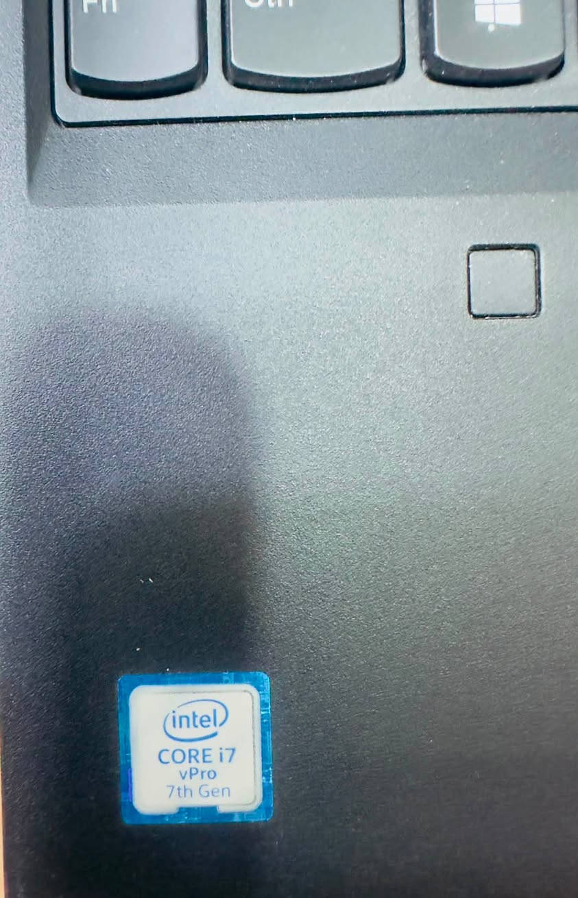 🔥 للبيع لابتوب شغل واحتراف… بحالة ممتازة جداً 🔥

✅ Core i7 الجيل السابع
✅ RAM 16GB
✅ SSD M.2 512GB
✅ NVIDIA Quadro M1200 4GB
✅ شاشة 15.6”

⚡ سريع جداً بالإقلاع والأداء، مناسب للتصميم، المونتاج، البرمجة، والأعمال الهندسية، ويشغل أغلب البرامج الثقيلة بكل سلاسة.

 المراسلة على الواتساب فقط ***********
