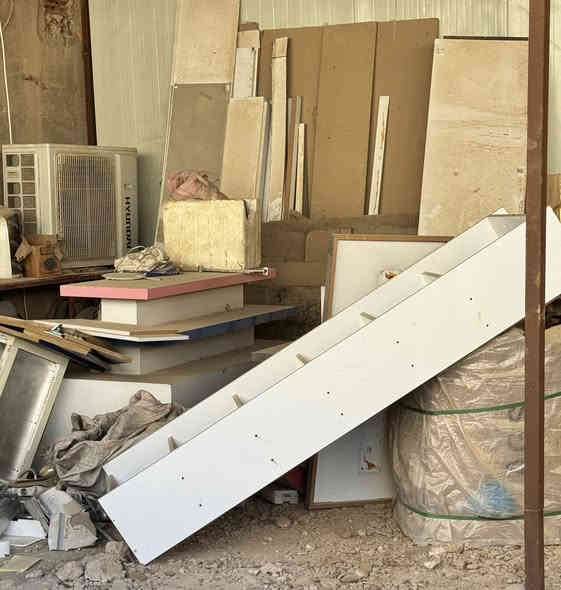 ديكور محل كامل للبيع رجالي واطفال
1- رفوف  خشب ابيض والوان 
2- ملكانات رجالي وبناتي ولادي ومحير
3- عارضات وسطيه خشب طوابق
4- عارضات حديد ذرعان+ارفوف
5- مساطر اسود وفضي 
6- ذرعان وبوري شخاطه وهوكات 
7- تعلاكة اصلية + سيم تعليك وتعاليك سيم
للاستفسار : ***********
تكريت 📍شارع الزهور
