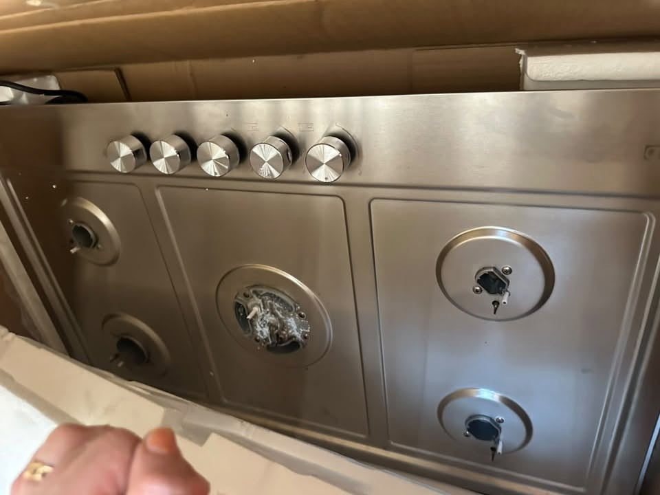 طباخ منضدي ماركة DLC الايطالي خمس عيون و كل تفاصيله مذكورة بالصور سعره ٢٠٠ قفل المكان حي الجهاد واتساب ***********
