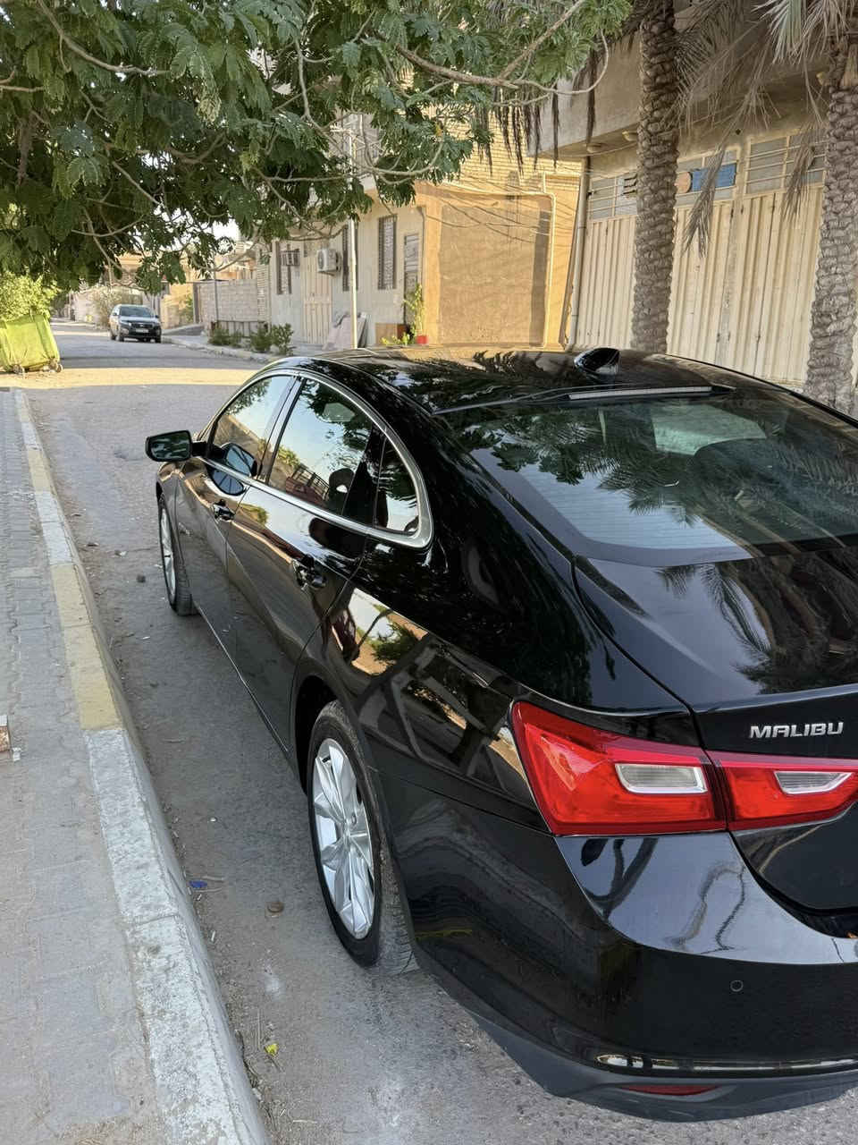 السلام عليكم 
ماليبو موديل ٢٠٢٣ 
رقم اربيل 
لون اسود
السيارة ماشية ٥٨ الف ميل
جاملغ جهة السايق وشويه بالبنيد
نظام ABS 
محرك ١٥٠٠ تيربو 
مانع انزلاق TCS
مقعد السائق تحكم كهرباء
تبريد قطعتين 
مثبت سرعة 
حساسات  خلفيه
بصمة تشغيل 
بصمة ابواب 
سايد بريك دكمة
نظام فحص ضغط الإطارات 
كامرة خلفية 
تشغيل عن بعد 
شاشة لمس 
شاشة تدعم اندرويد اوتو
شاشة تدعم ابل كار بلي 
السعر  ١١٦  $ 
للاستفسار ***********
مكان السيارة كربلاء
