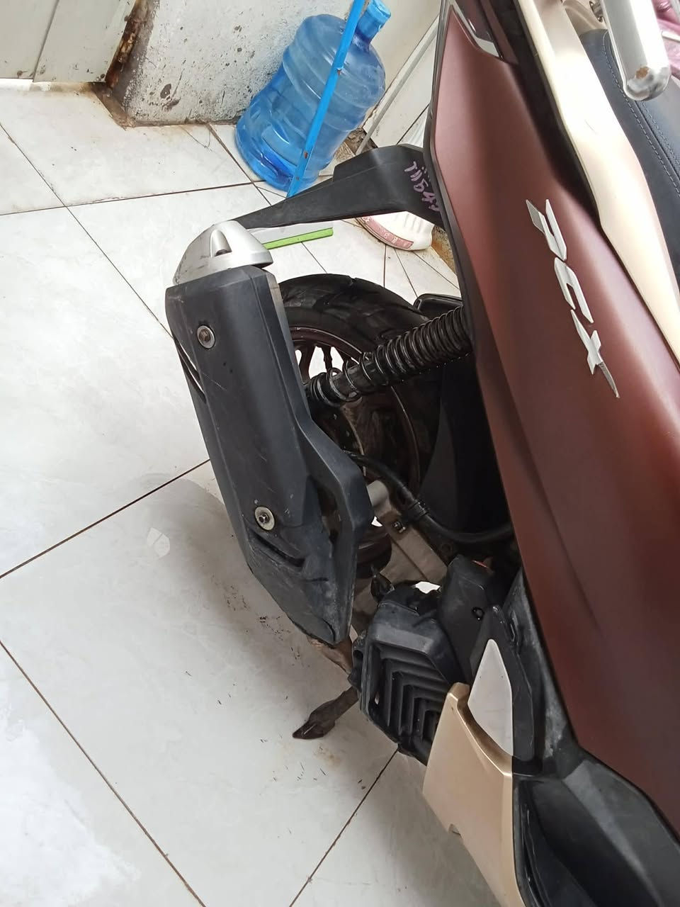 ياباني اصل وفصل الدراجه نستعجل عله بيعته راعيه مكان حي البساتين *********** السعر 18 قفل جبل الرابع
