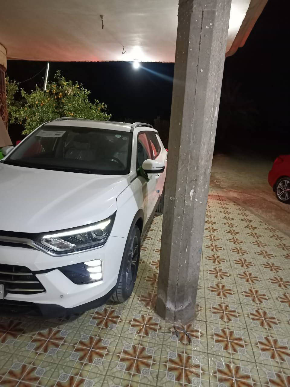 كوراندو للبيع فول مواصفات واحد على واحد ***********
