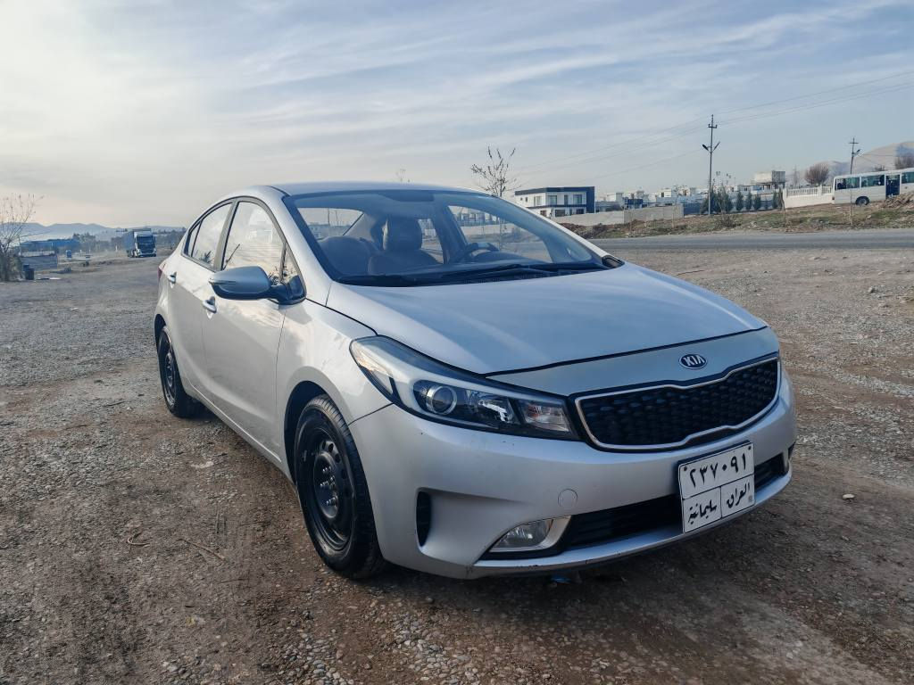Kia cerato 2017.
سەرتا بەناوی خوای گەورە
کیا سیراتۆ2017 نموونە لە جوانی 
بێ بۆیاخ هیچی نەگۆڕاوە بە شەرت
مەکینە 16
165 هەزار کیلۆمەتر حەقیقی ڕۆشتوە
بۆ زانیاری زیاتر پەیوەندی بکە بە ژمارە تەلەفۆنی *********** السليمانية, العراق
