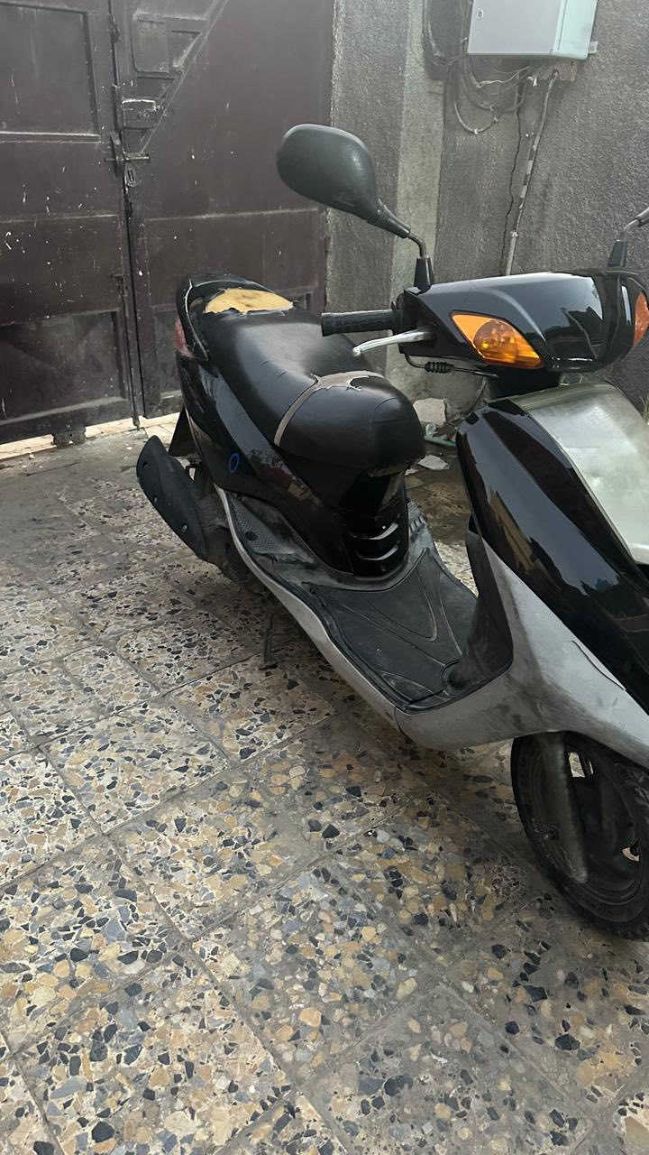 سلام عليكم دراجه بريز كابريتر مكينته ناعمه مابيه صوت وبرغي مامفتوح بيه دراجه نضيفه كلش سعره600 مكان الحبيبه رقم ***********
