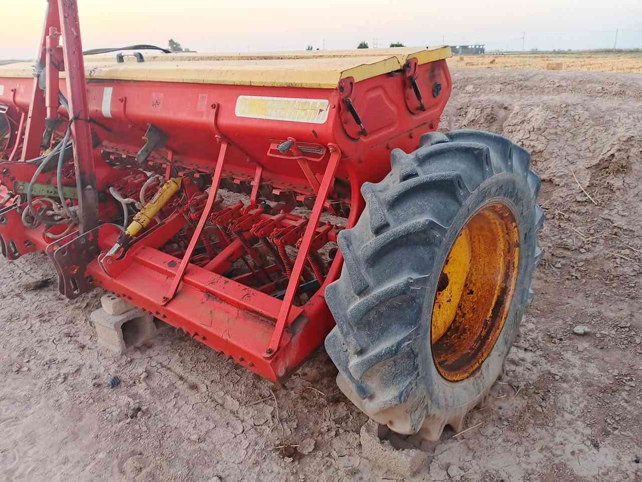 باذره للبيع جاهزه للعمل السعر خاص ***********
