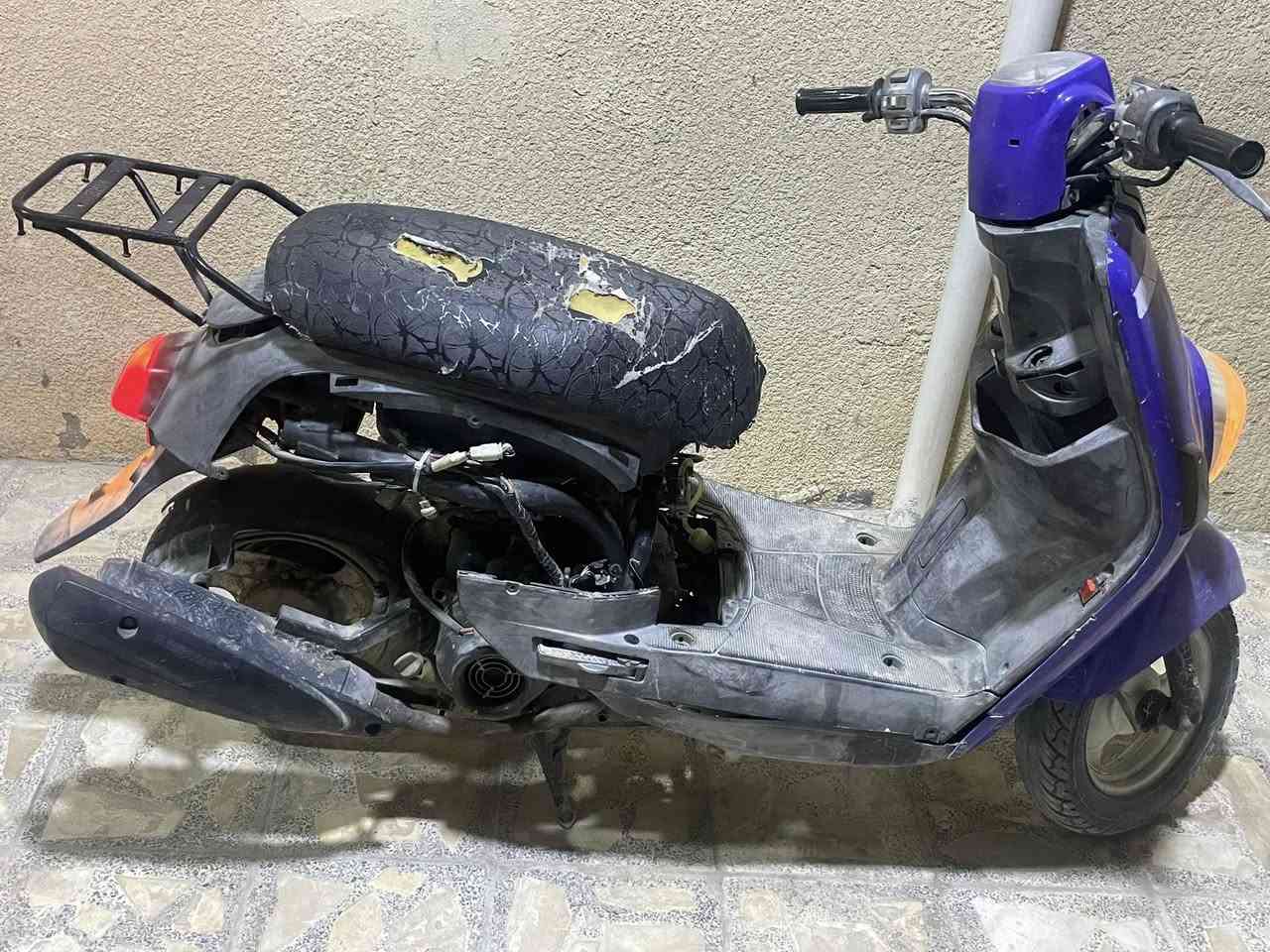 بوليس كابريته دراجه نضيفه شغاله سلف كلشي شغال بيهً كهربائيات متوازي عله بيعتهً قيم وخذ 
***********
اكرر واعيد قيم واخذ
