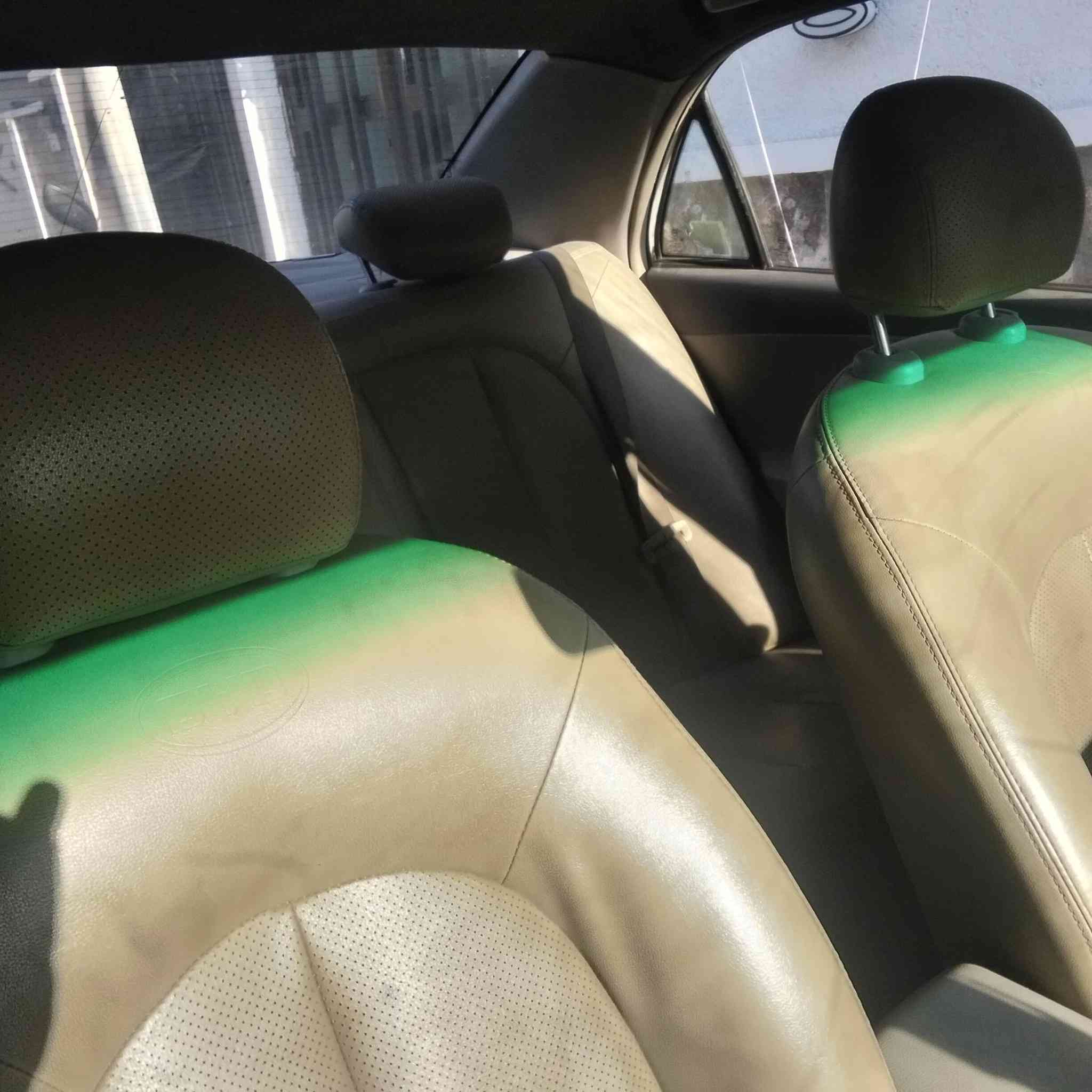 السلام عليكم للبيع byd2012فول بصمه بصمه ابواب فتحه كشنات جلد شاشه كيرومكينه كورلا وتبريد شغال بيهاخيط تبخير كير اوتو
سعرها47 السياره باسمي سنويه ل***********
