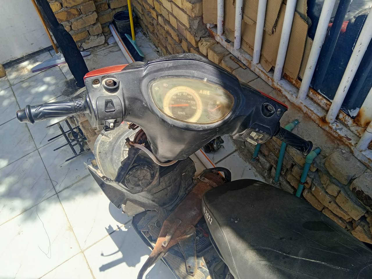 سكنز
جاهزه من كفرات تايرات جدد امامي وخلفي دبلات حاويه كهربائيات اشاير جهزتها من كلشي بس الامكينه فتحتها اريد اجفت وعفتها ابيع كوم حديد  وهذا رقمي ***********
