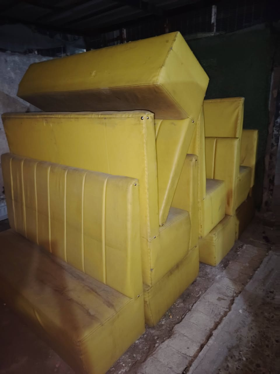 سلام عليكم عندي 8جلسات سعر 350وبيه مجال *********** فقط وتساب العنوان الكوت
