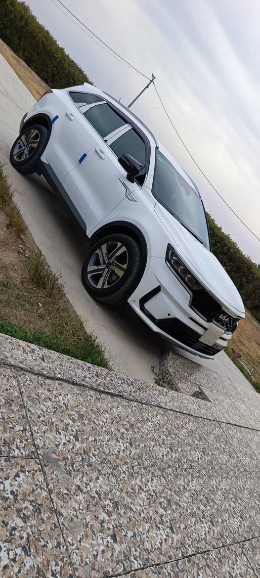 كيا سورنتو وارد امريكي 2021
السياره فقط بنيد سرقه بدون دواخل بدون يرباك 
ماشية 43
سيارة جديدة جداً
محرك 2500 اعتيادي بدون تيربو تنفس طبيعي رقم بغداد باسمنة 
مكانهة بابل مشروع المسيب
السعر 220 وبيها مجال
***********
***********
