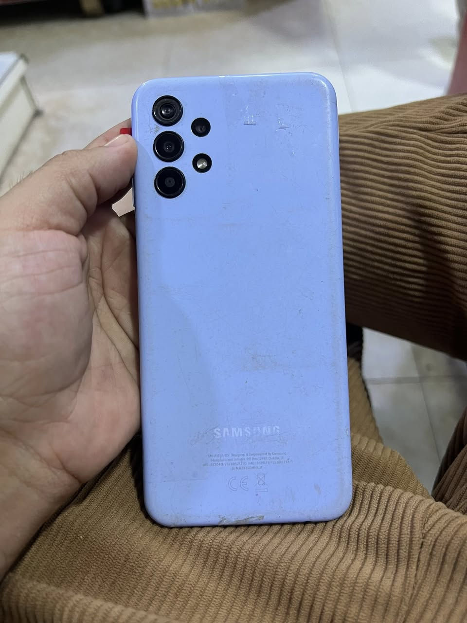 سامسونك a135f يعني a13  مبدل شاشة وبيه رمز والدگمه مال التشغيل طابه جوه يحتاج قطعه تثبتها بس الجهاز كامل بس تفتح الرمز مالته يكلف ١٥ الف بالزايد جيتاج ابيعه ع وضعه ب ٥٠  الف واصل قفل وما بيه مجال
***********
