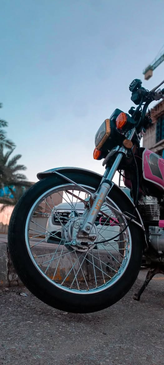 السلام عليكم.      ⛔⛔(بيع مرقم)⛔⛔    
درجة ربع كير معاملات كامله مال ترقيم يعني بس تستلم سنويه حالين بقت عله بصمه بس ترقيم نسد. وحته رسوم مدفوعه 

درجة تعمير 2025 
شاصي 2015
نضافه فول 

(سعر 900)

مكاني كربلاء منطقة الامام عون 
رقمي  ***********
