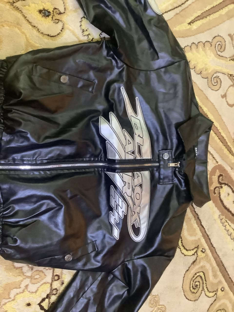 حذاء نايك Nike Air Force 1  اصلي قياس 45  يلبس 44 سعر 45 وية توصيل
قمصلة جلد من ماركة RNKW قياس ما مكتوب تلبس M و L موديله كات سعر 30 وية توصيل

تيشيرت ماركة POLO قياس L سعر 25 وية توصيل مكاني ديالى بعقوبة عندي توصيل إذا ما تقدر تراسلني اكتب في تعاليق واني أراسلك


**إذا كنت صاحب هذا الإعلان وتريد حذفه لأي سبب، رجاءا أرسل رسالة إلى الدعم الفني**