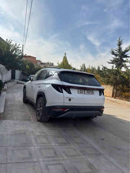 Tocson 2021 خەلیجی 
سەیارەکە کلینە بێ دەعموو سبوخە بەس ٢ جێ ساردی هەیە گێرو مەلینەو کارەبایات تەبرید هەموو بە شەرت ٤ تایەی نوێی لە سەرە مواسەفاتەکانی ( بەسمە شەغال گوشین کارەبای گوشین جلد تەبرید مەرکەزی شاشە گەورە ٣ مۆدی لێخورین پەردەی بیلادی هتد) بەناو خۆمەوەیە بەناوکردنو غرامە بە شەرت *********** سعری ١٩٧ کەمەک معامەلە شقلاوة
