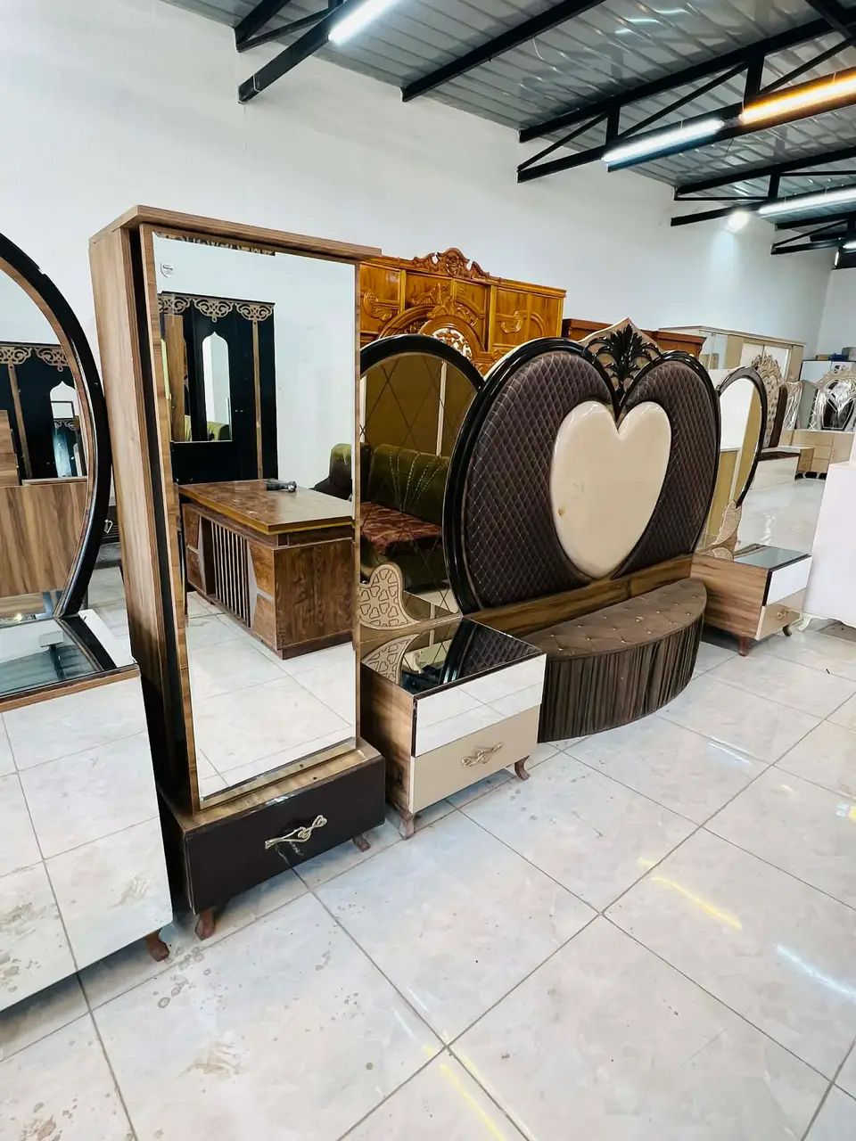 غرفه ترڪي🇹🇷 
8 قطع 
نضافه 90/💯
نضام سلايت 
السعر /650 قفل 
مع شد ونقل 🚚 داخل بغداد مجانآ
 باقي المحافظات بسعر مناسب


**إذا كنت صاحب هذا الإعلان وتريد حذفه لأي سبب، رجاءا أرسل رسالة إلى الدعم الفني**