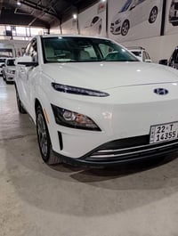 كونا موديل2023 ماشيه19000 الف بيهه باب خلف السايق مبدل بلاد السعر133 و...