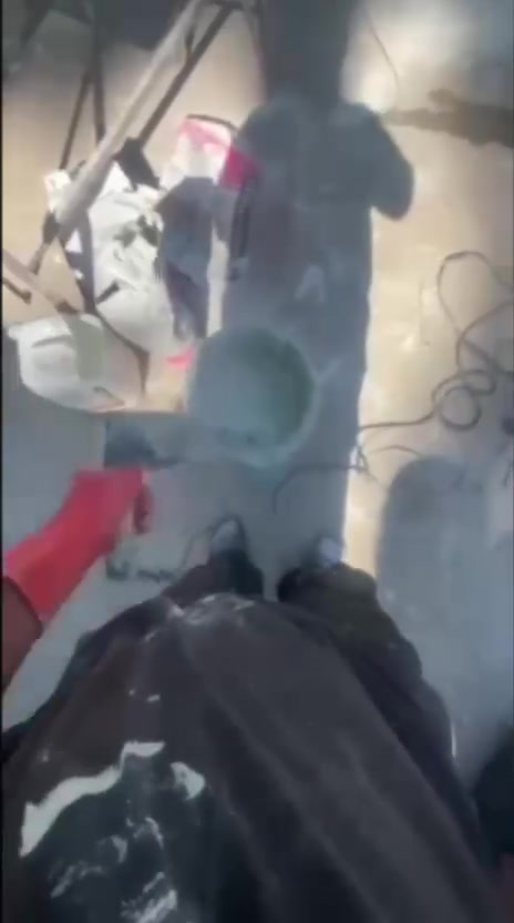 جزء  بسيط من عملنا  تم اكمال مسبح  احد المزارع  في الطي.
نكمل كافه انواع السراميك والمرمر والكاشي كادر مختص بهل شي دقه عمل وضمان العمر 
***********
***********
