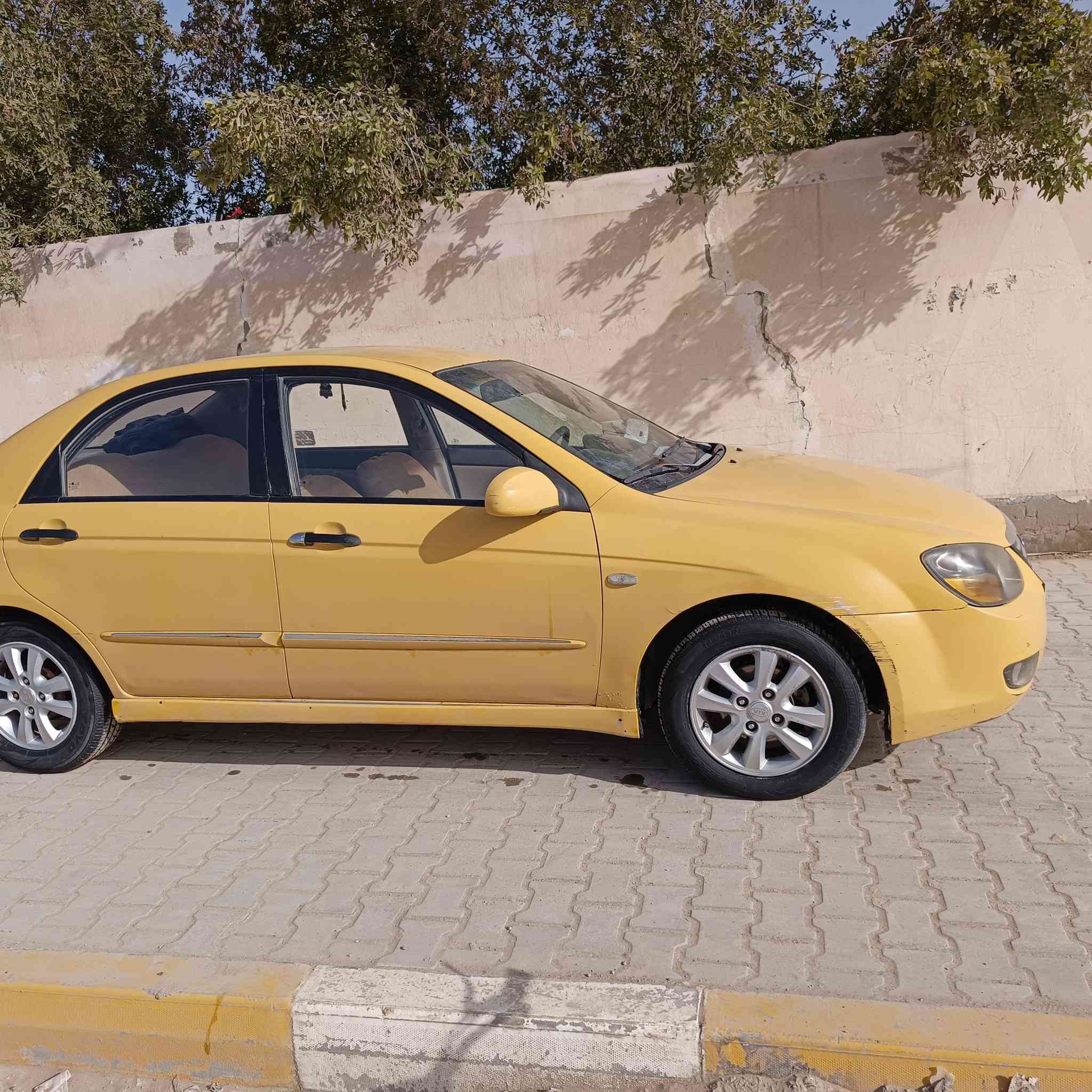 كيا سبكتره موديل 2008 مكينه1600
خليجي بنيد مبدل فقط بدون ضربه 
سعره73 $
مكاني الديوانيه
***********
