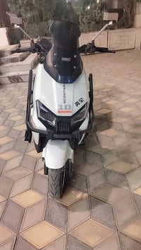 دراجة كهربائية • تمشي ٨٠كم • بطاريات دبل